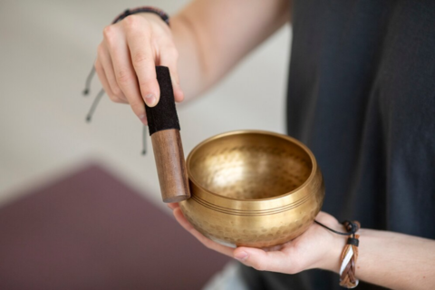 Sound waves from Sound Therapy session targeting reproductive health.